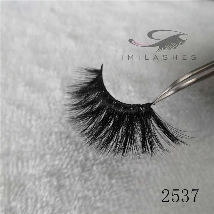 25mm  eyelashes.jpg